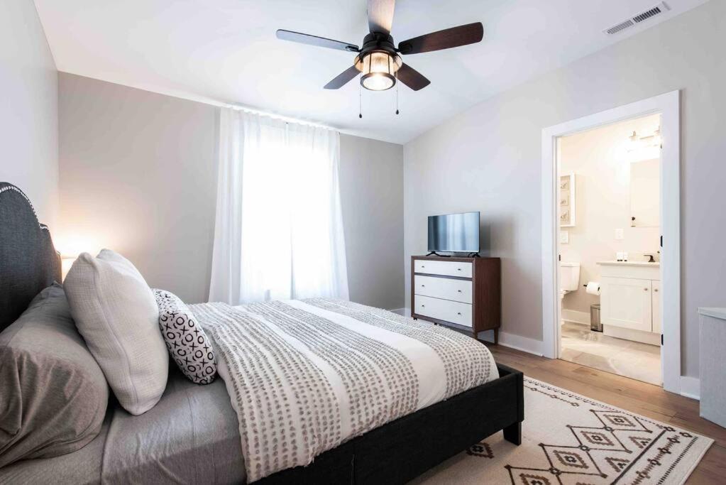 Newly Renovated 3 Bedroom Shelby Park Home **Free Parking** Louisville Exterior foto