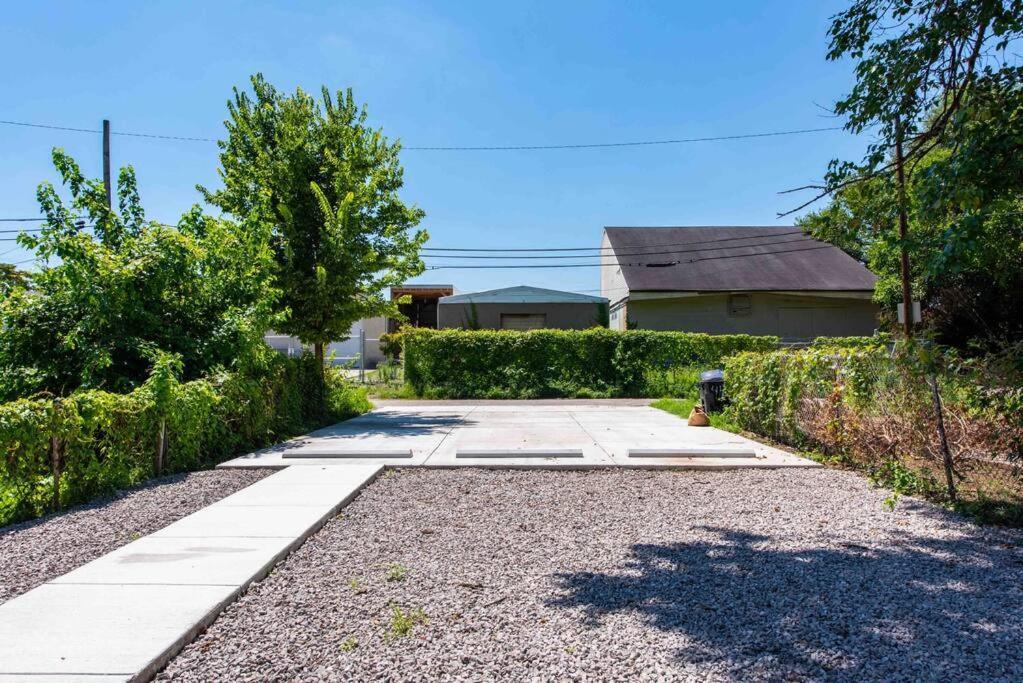 Newly Renovated 3 Bedroom Shelby Park Home **Free Parking** Louisville Exterior foto