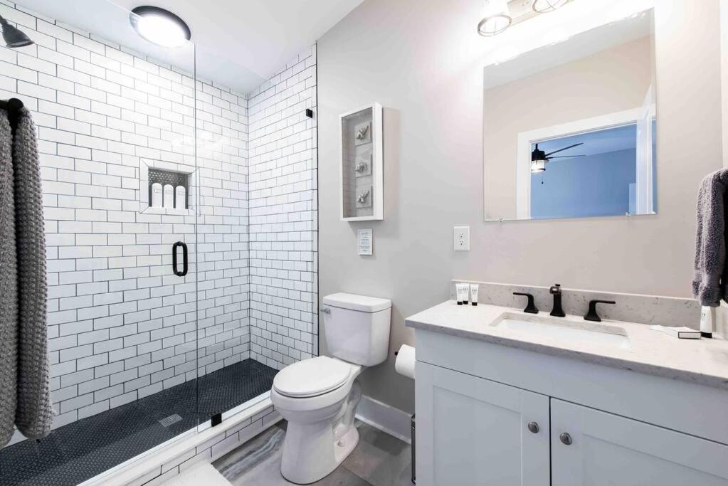 Newly Renovated 3 Bedroom Shelby Park Home **Free Parking** Louisville Exterior foto