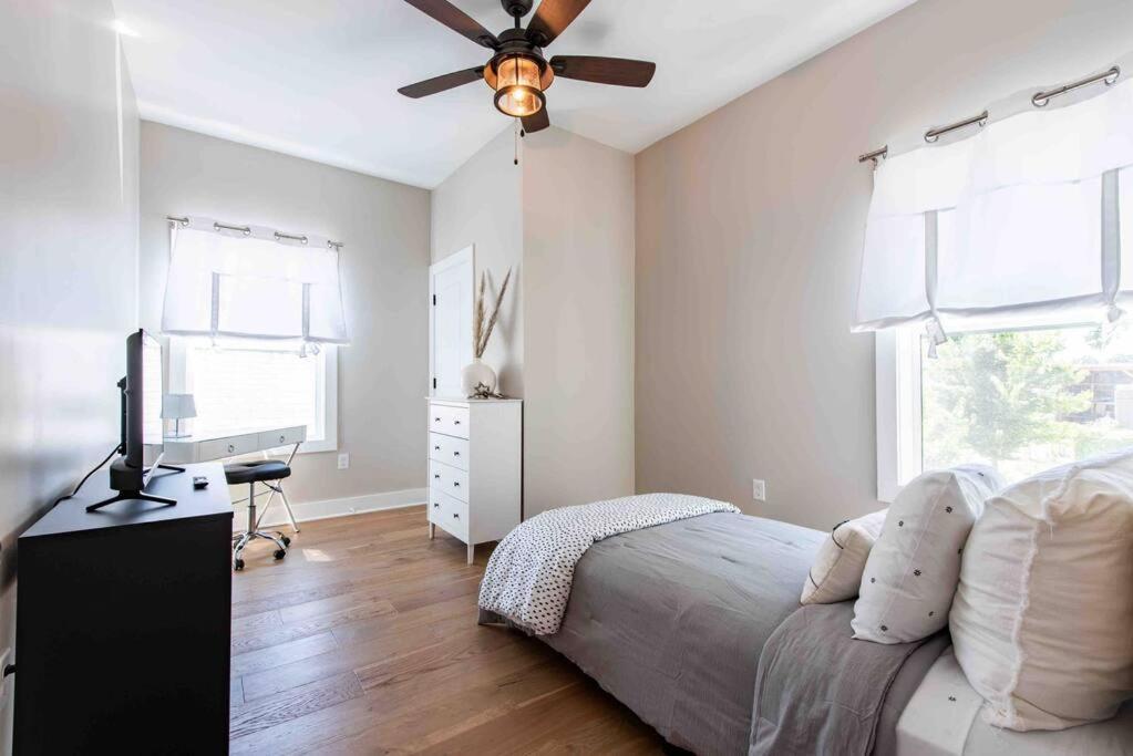 Newly Renovated 3 Bedroom Shelby Park Home **Free Parking** Louisville Exterior foto